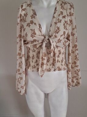 Love Tree Beige Floral Gorgeous Boho Tie-Front Peasant Blouse Sz L 100 Polyester